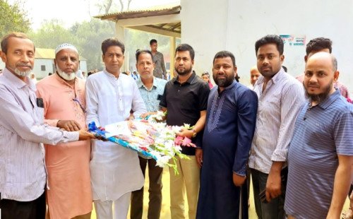 কটিয়াদীতে ঝাকালিয়া বালিকা উচ্চ বিদ্যালয়ের সভাপতি সেতুকে সংবর্ধনা 