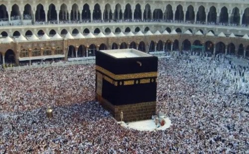 পবিত্র কাবা শরীফ: কী আছে এর ভেতরে?  