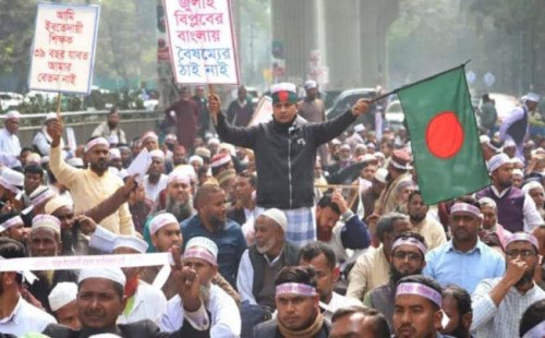 দীর্ঘদিনের দুঃখ ঘুচল ইবতেদায়ি শিক্ষকদের 