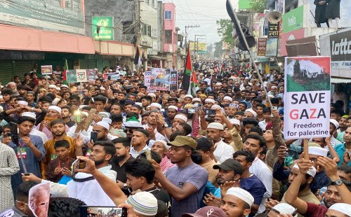 ফিলিস্তিনে গণহত্যার প্রতিবাদে কমলগঞ্জে বিক্ষোভ সমাবেশ কর্মসূচি অনুষ্ঠিত; হাজার হাজার মানুষের ঢল 
