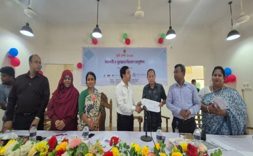 খাগড়াছড়িতে তিনদিনব্যাপী ভূমি মেলা সম্পন্ন: নাগরিকদের সরাসরি ভূমি সেবা গ্রহণের আহ্বান জেলা প্রশাসকের 