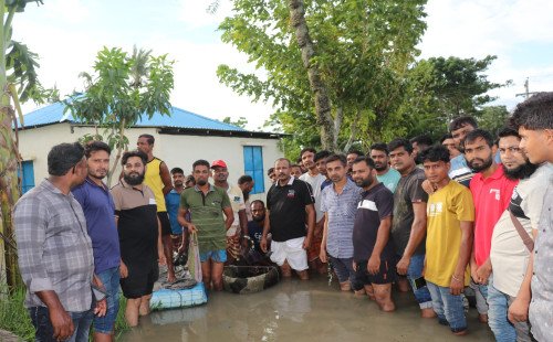 মানবিক উদ্যোগে বন্যার্তদের পাশে শার্শা যুবদলের যুগ্ম আহবায়ক কবির হোসেন 