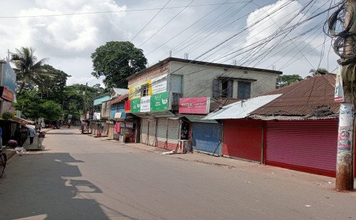 কচুয়ায় শান্তিপূর্ণভাবে চলছে ৪৮ ঘন্টা ডাকা হরতাল কর্মসূচির ১ম দিন। 
