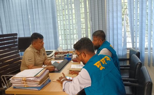 মাদারীপুরে সদর উপজেলায় সরকারি দপ্তরে দুদকের অভিযান 