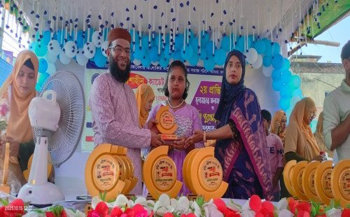 গফরগাঁওয়ে শাহীন ক্যাডেট একাডেমি ফলাফল প্রকাশ, বৃত্তিপ্রাপ্ত শিক্ষার্থীদের সংবর্ধনা ও পুরস্কার বিতরণ 