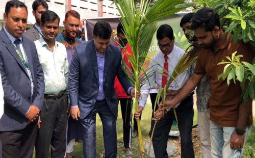 পুবালী ব্যাংক সাপাহার শাখার উদ্যোগে সাপাহার সরকারী কলেজে বৃক্ষরোপন 